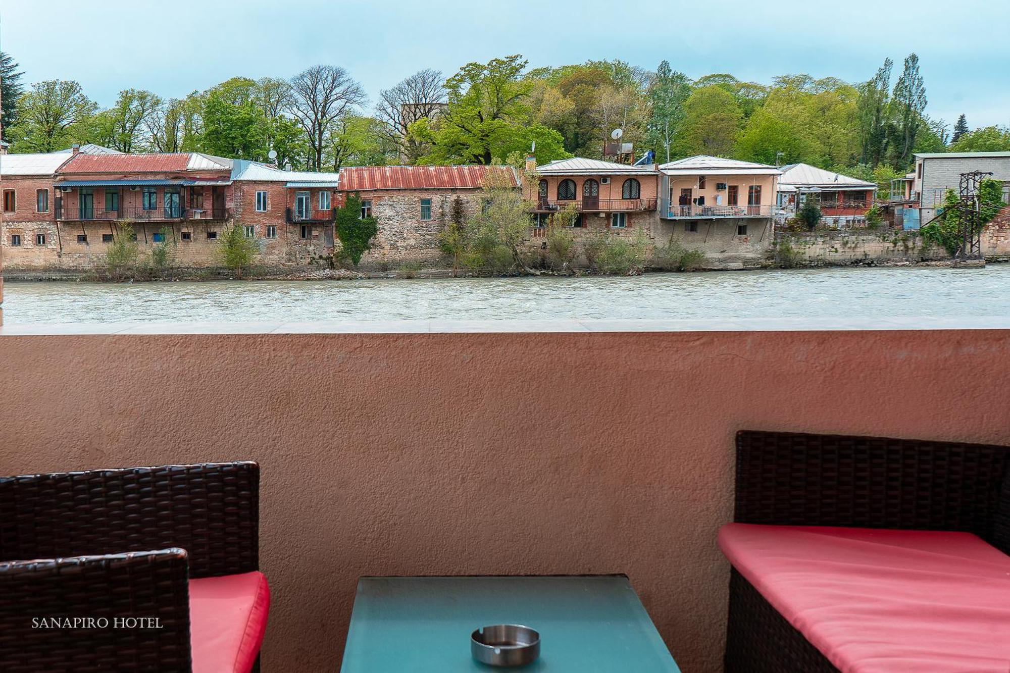 Sanapiro Hotel Kutaisi Exterior photo